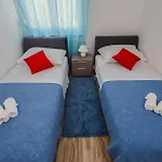 With A Parking Space Kastel Stari, - 16087 Каштела
