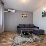 With A Parking Space Kastel Stari, - 16087 Апартаменты