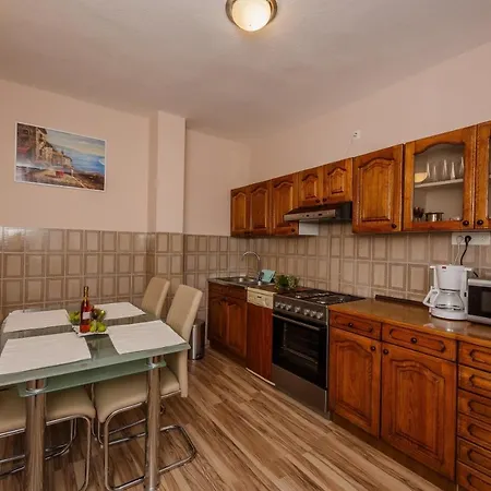 With A Parking Space Kastel Stari, - 16087 Διαμέρισμα *